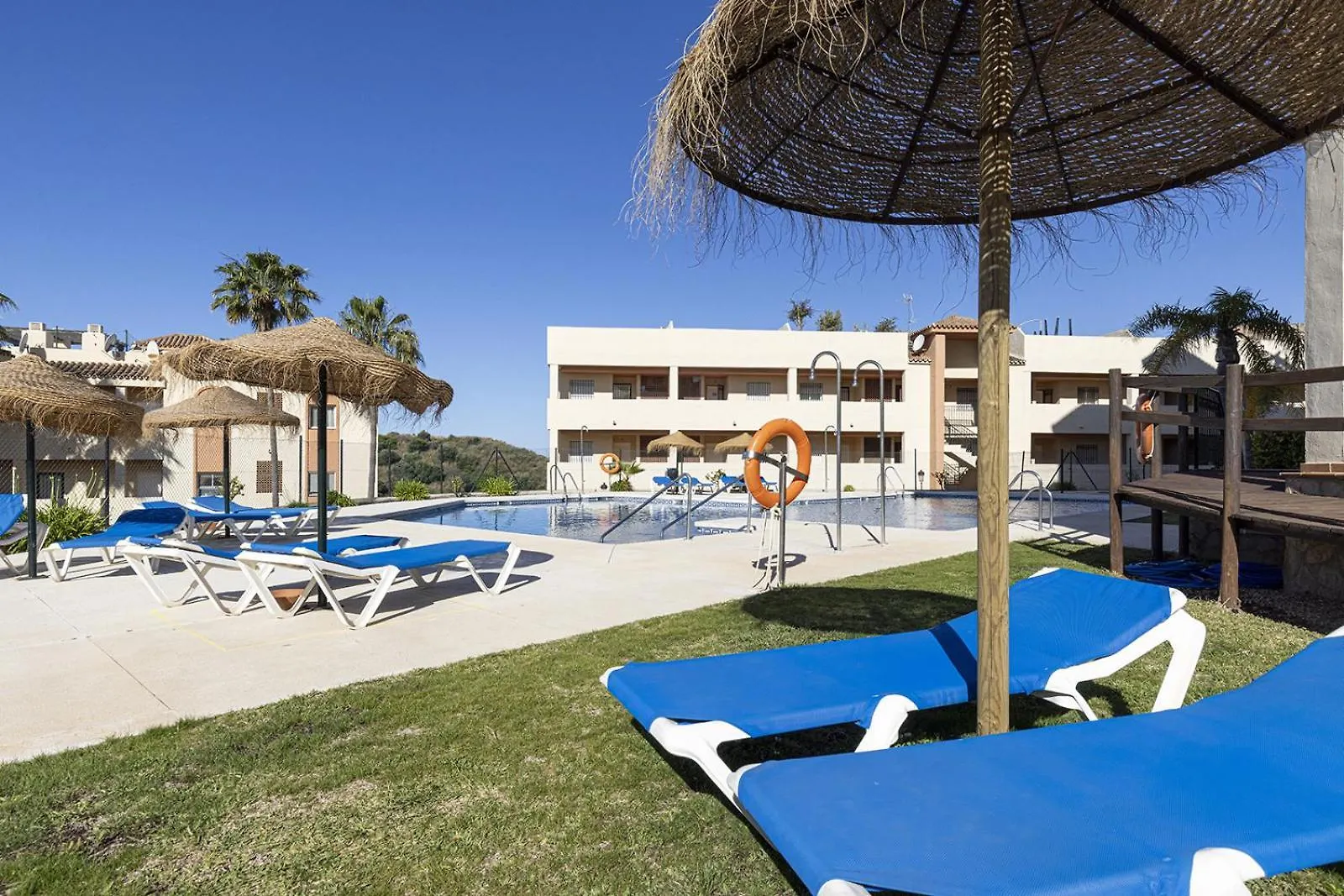037 Relaxing Sea Views 2 Bed 2 Bath Mijas Calahonda Apt 0*,