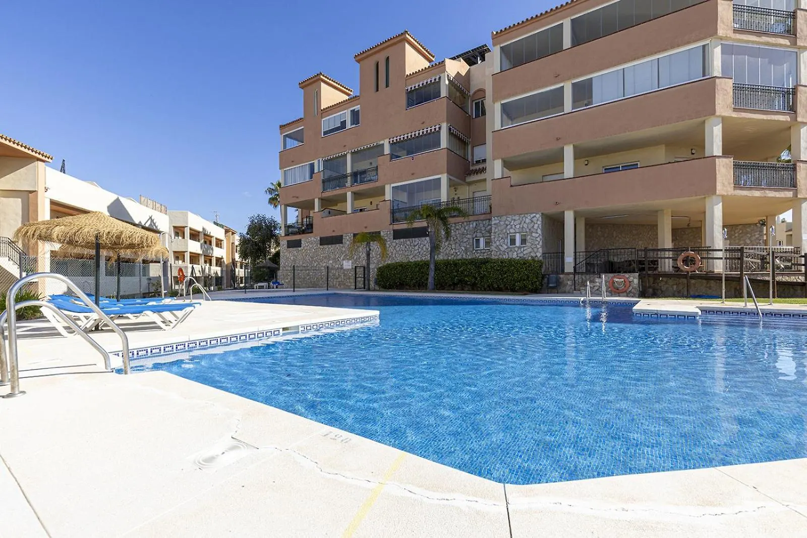 037 Relaxing Sea Views 2 Bed 2 Bath Mijas Calahonda Apt Διαμέρισμα